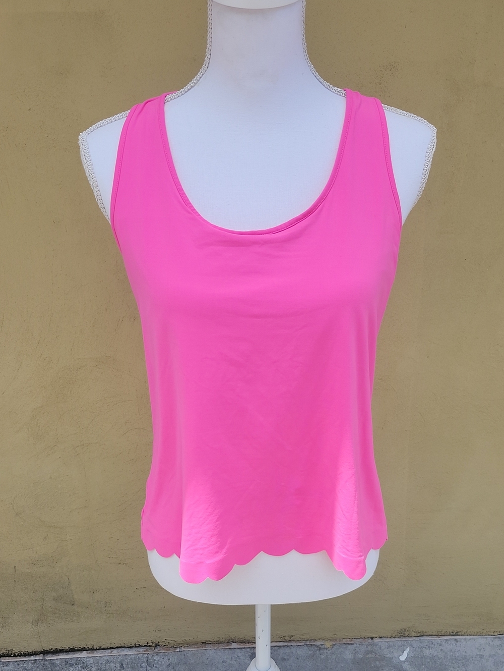 Lilly Pulitzer Bright Pink Scoop Neck Tank with Scalloped Hem